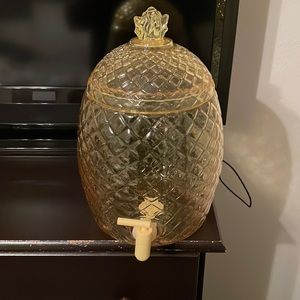 Pineapple water dispenser